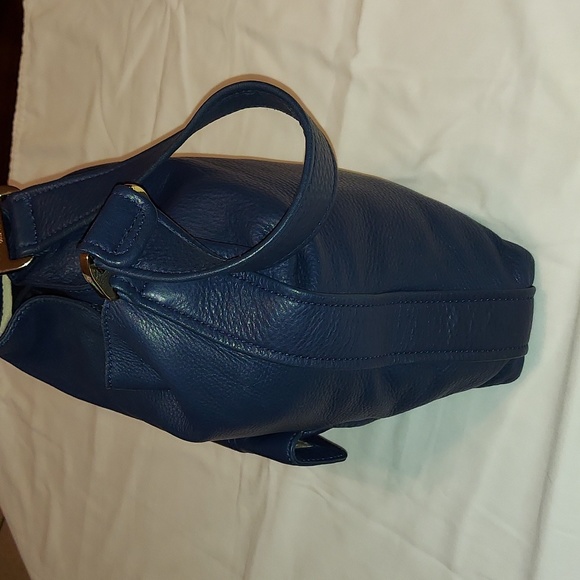 Micheal Kors  Navey Blue Soft Leather Bag. - Picture 5 of 10